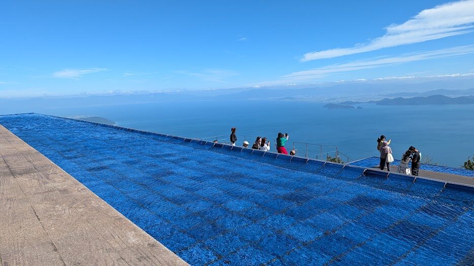 琵琶湖バレイから琵琶湖を一望