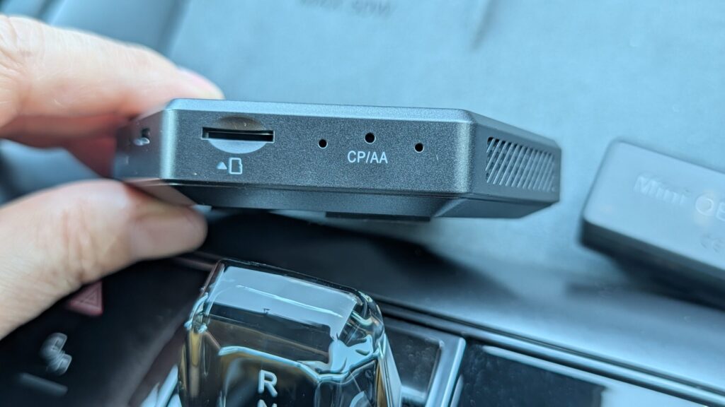 CB7 ProのTF（microSDと同じ） カードの挿入口